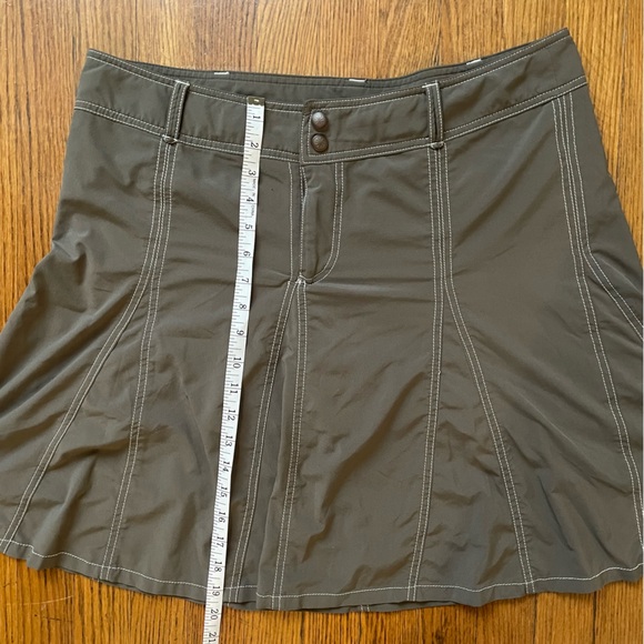 Athleta Flared Olive Green Skort - Picture 3 of 9